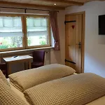 Haus Petra 3* Bach