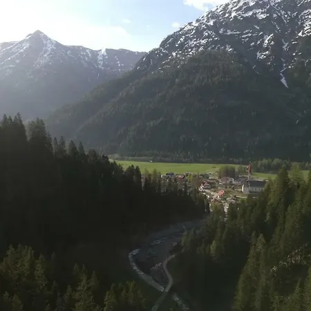 Haus Petra * Bach (Tyrol)